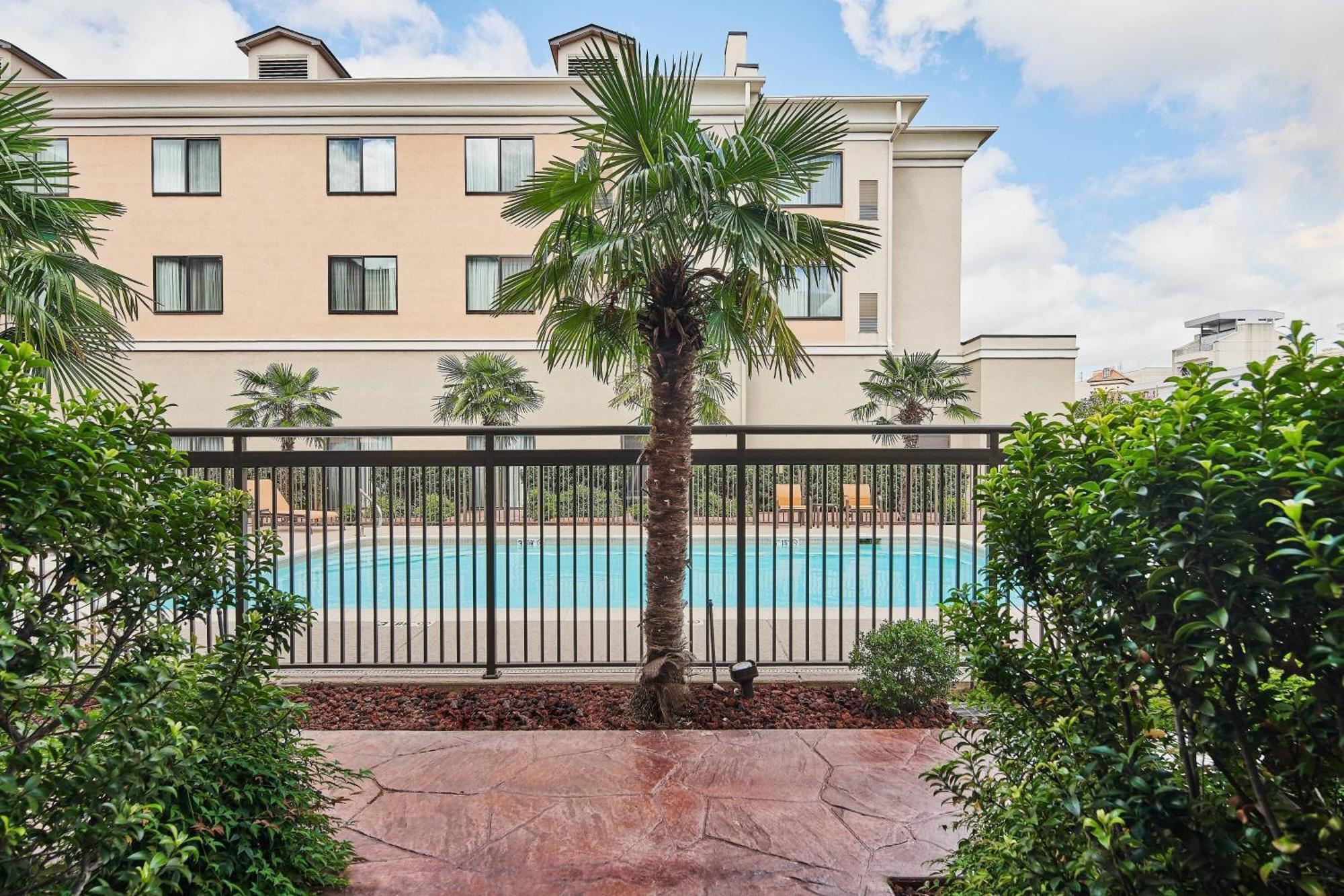 Courtyard Shreveport-Bossier City/Louisiana Boardwalk Exterior photo